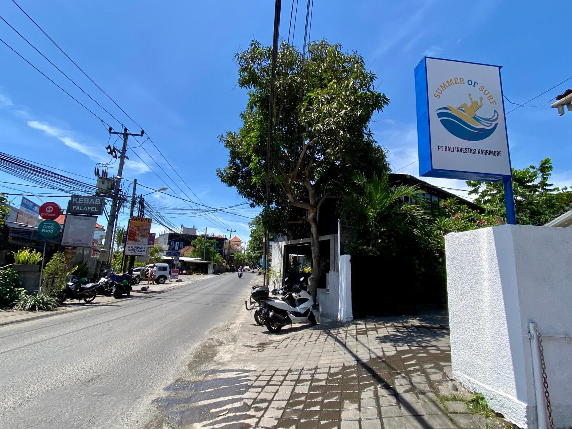 Summer Of Surf Hostel Uluwatu Унґасан Екстер'єр фото