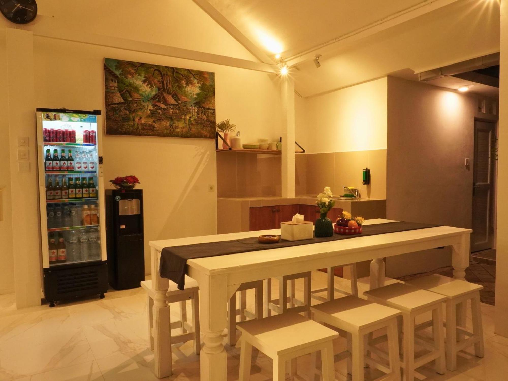 Summer Of Surf Hostel Uluwatu Унґасан Екстер'єр фото