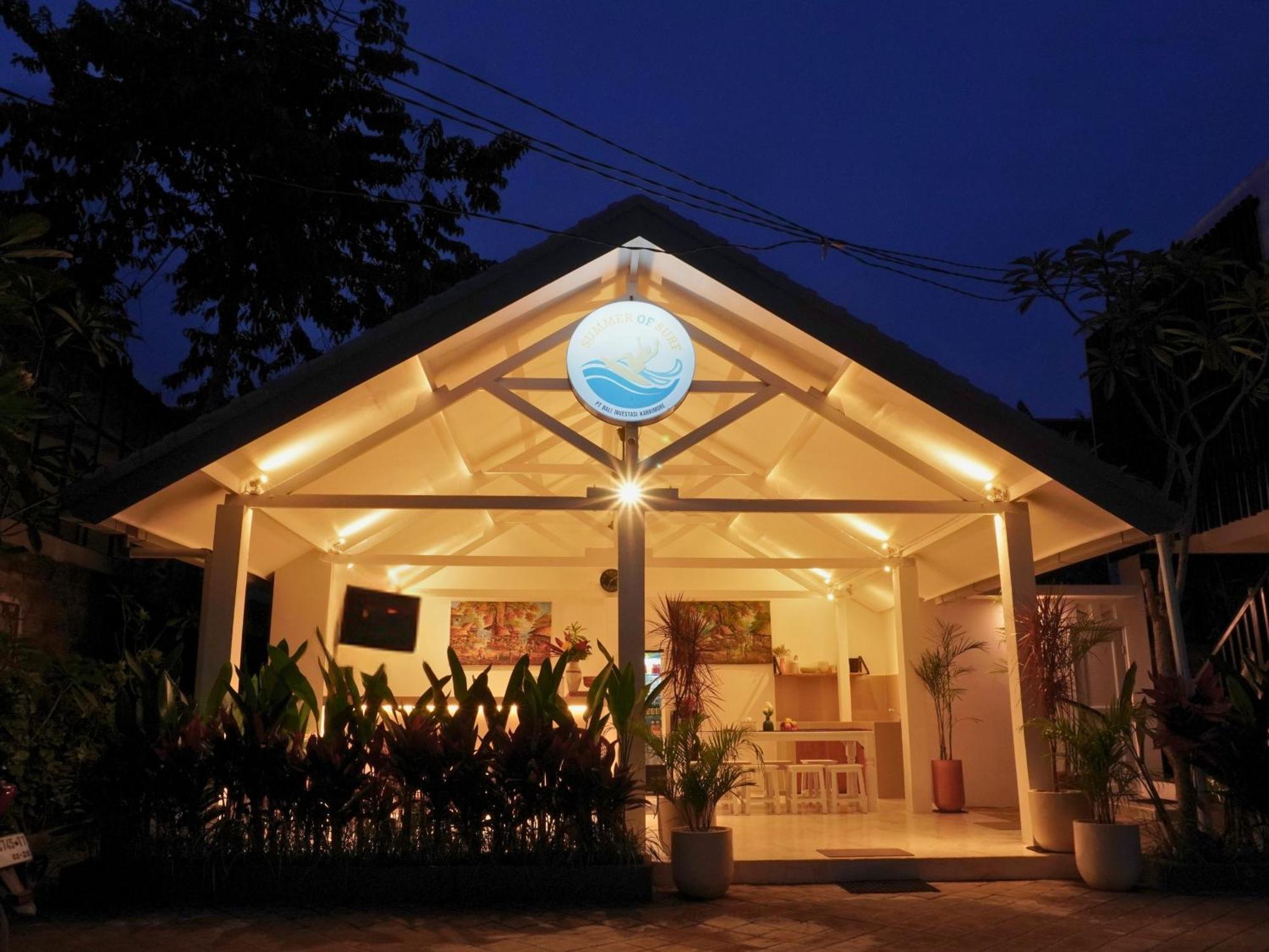 Summer Of Surf Hostel Uluwatu Унґасан Екстер'єр фото